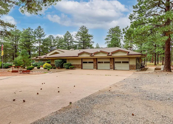 Deluxe Flagstaff Abode W/ Game & Outdoor Fun! Holiday home *