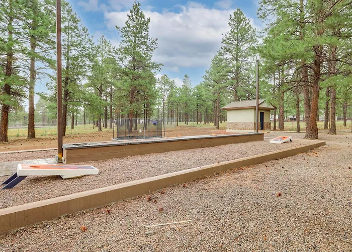 Deluxe Flagstaff Abode W/ Game & Outdoor Fun!