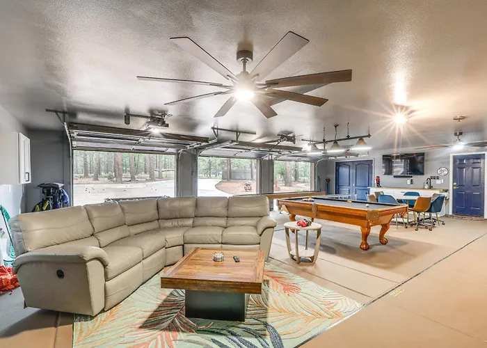 Deluxe Flagstaff Abode W/ Game & Outdoor Fun! Holiday home