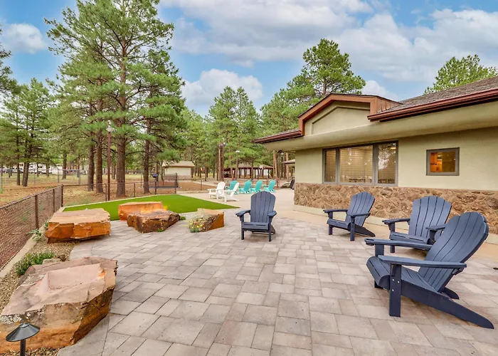 Deluxe Flagstaff Abode W/ Game & Outdoor Fun!