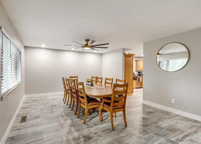 Deluxe Flagstaff Abode W/ Game & Outdoor Fun! Elden Pueblo