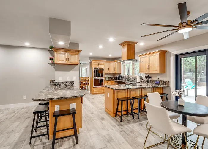 Holiday home Deluxe Flagstaff Abode W/ Game & Outdoor Fun!