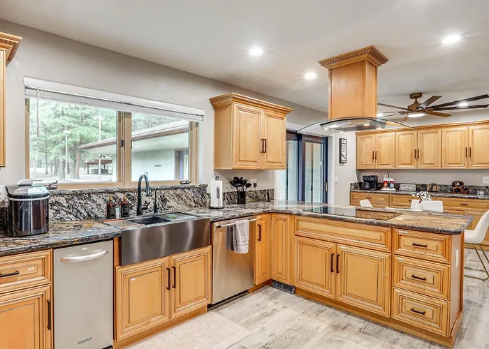 Deluxe Flagstaff Abode W/ Game & Outdoor Fun! * Elden Pueblo