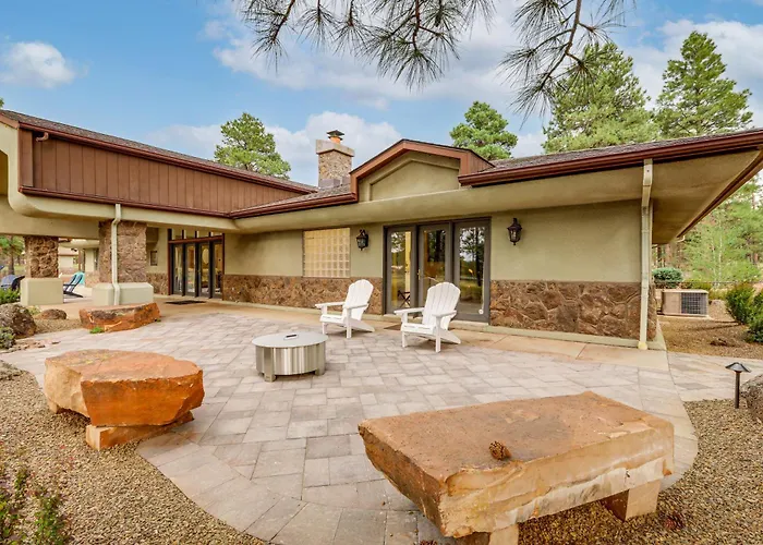 Deluxe Flagstaff Abode W/ Game & Outdoor Fun! Elden Pueblo